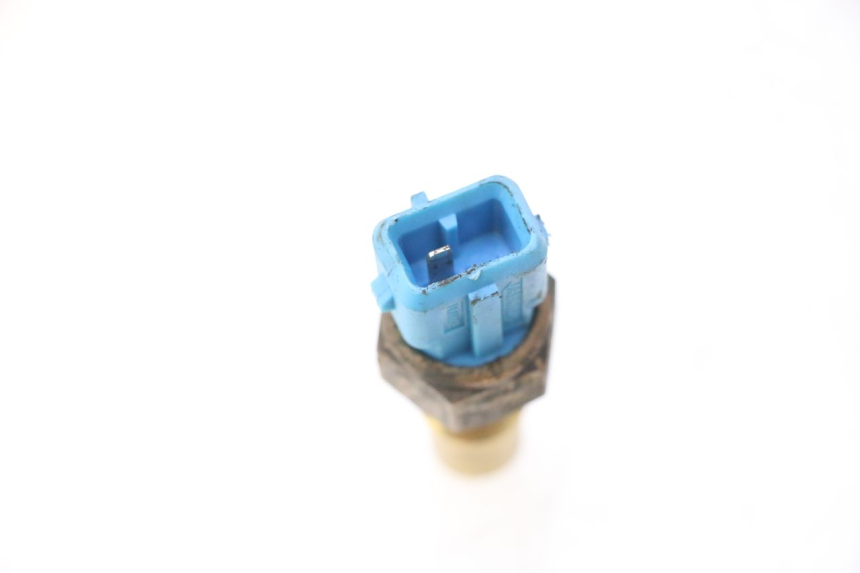 photo de SONDA DE TEMPERATURA DE AGUA PEUGEOT SPEEDFIGHT LC 50 (1996 - 2002) - Zoom estado de uso