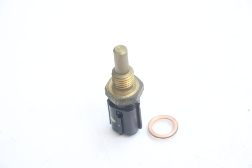 photo de SENSOR TEMPERATURA AGUA SUZUKI SV S 650 (2003 - 2009) - Zoom estado de uso