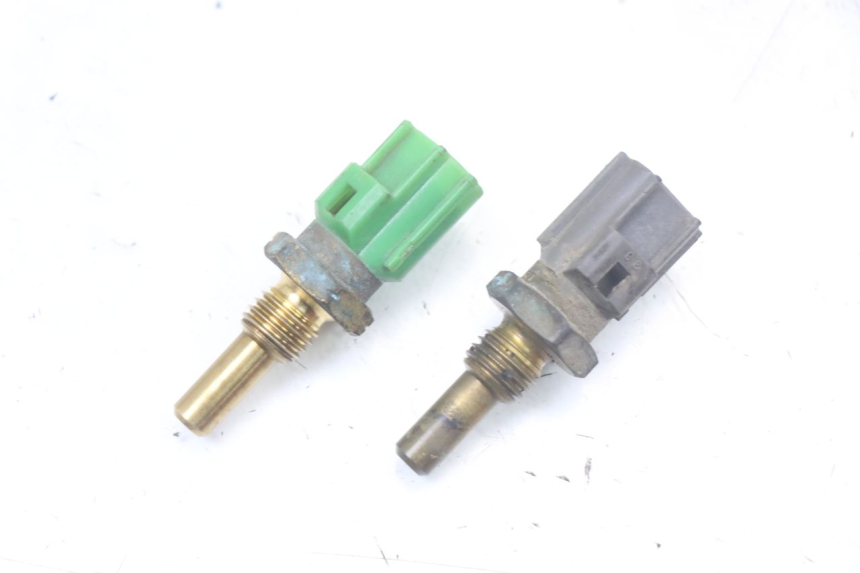 photo de SONDA DE TEMPERATURA DE AGUA YAMAHA TDM ABS 900 (2002 - 2014) - Vista principal
