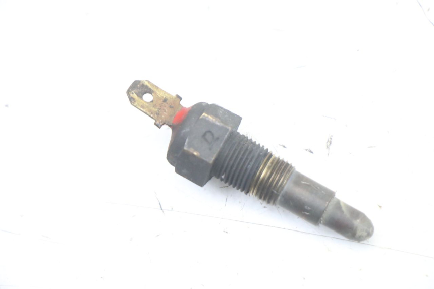 photo de SENSOR TEMPERATURA AGUA HONDA VT C2 SHADOW 750 (1997 - 2001) - Zoom estado de uso