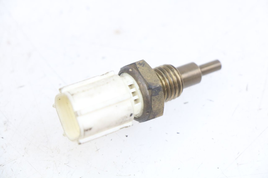 photo de SONDA DE TEMPERATURA DE AGUA YAMAHA X-MAX XMAX 125 (2010 - 2013) - Zoom estado de uso