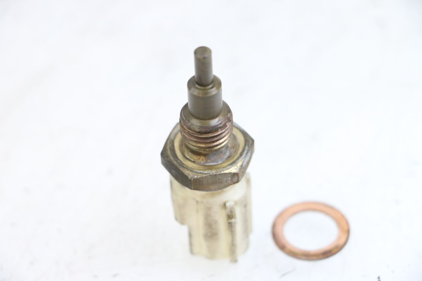 photo de SONDA DE TEMPERATURA DE AGUA YAMAHA X-MAX XMAX 125 (2010 - 2013) - Zoom estado de uso