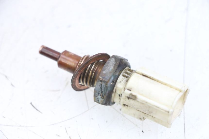 photo de SONDA DE TEMPERATURA DE AGUA YAMAHA X-MAX XMAX 250 (2006 - 2009) - Zoom estado de uso