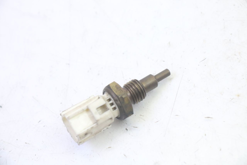 photo de SONDA DE TEMPERATURA DE AGUA YAMAHA X-MAX XMAX 125 (2010 - 2013) - Zoom estado de uso
