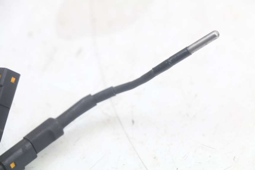 photo de SONDA DE TEMPERATURA EXTERIOR QUADRO 3D S 350 (2013 - 2018) - Detalles de los puntos de fijación