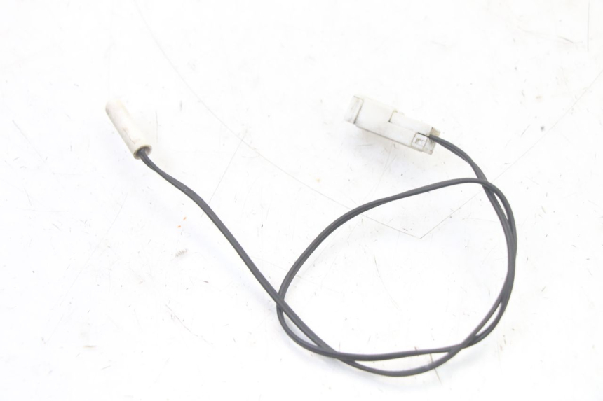 photo de SENSOR TEMPERATURA EXTERIOR PEUGEOT SATELIS COMPRESSOR K15 125 (2006 - 2009) - Detalle de la pieza