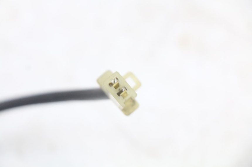 photo de SENSOR TEMPERATURA EXTERIOR PIAGGIO BEVERLY 125 (1998 - 2005) - Primer plano técnico