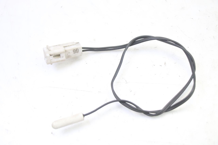 photo de SENSOR TEMPERATURA EXTERIOR PEUGEOT SATELIS 250 (2006 - 2012) - Detalle de la pieza