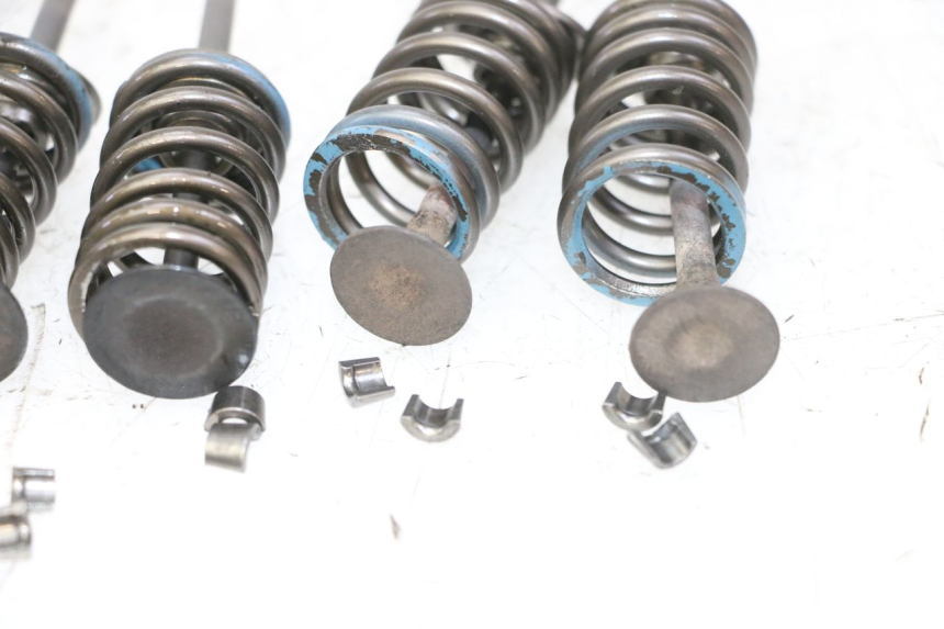 photo de VALVULA MOTOR SUZUKI BURGMAN 125 (2007 - 2014) - Zoom estado de uso