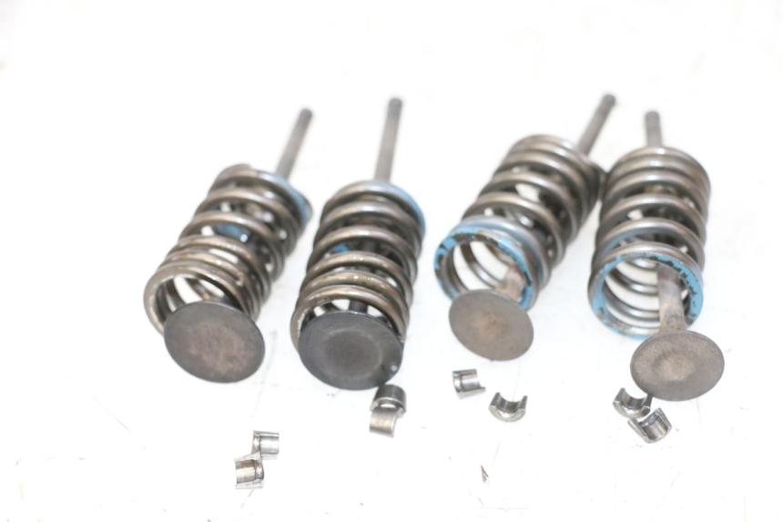 photo de VALVULA MOTOR SUZUKI BURGMAN 125 (2007 - 2014) - Otra perspectiva