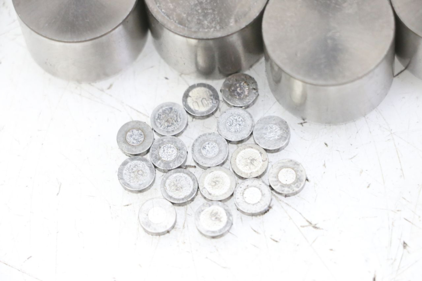 photo de VALVULA MOTOR HONDA CB R 1000 (2018 - 2023) - Detalle de la pieza