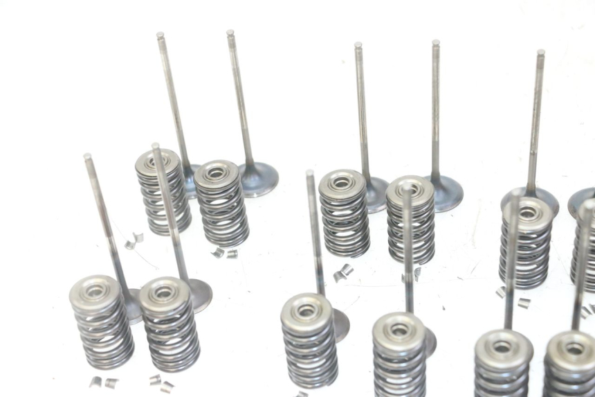 photo de VALVULA MOTOR HONDA CB R 1000 (2018 - 2023) - Zoom estado de uso