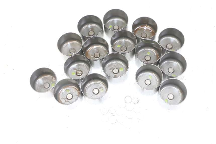 photo de VALVULA MOTOR HONDA CB R 1000 (2018 - 2023) - Estado de la superficie y material