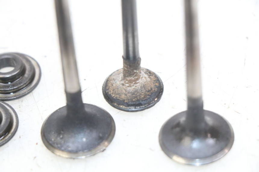 photo de VáLVULA HONDA CM 125 (1983 - 2003) - Zoom estado de uso