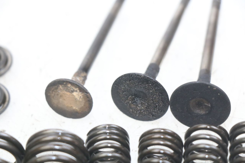 photo de VáLVULA HONDA CM 125 (1983 - 2003) - Vista general del producto