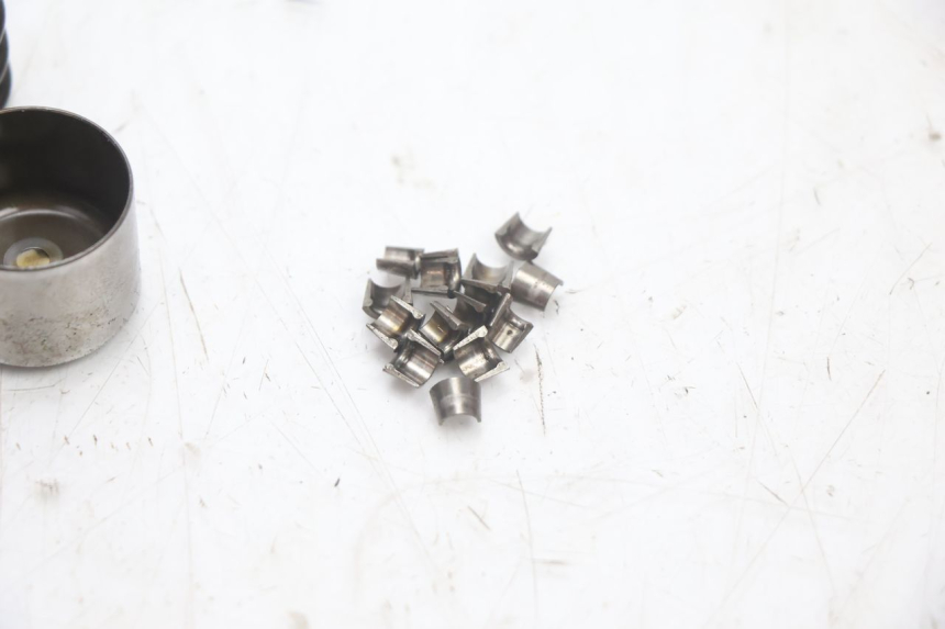 photo de VALVULA MOTOR HONDA FJS SILVER WING SILVERWING 400 (2005 - 2008) - Marcados y referencias originales