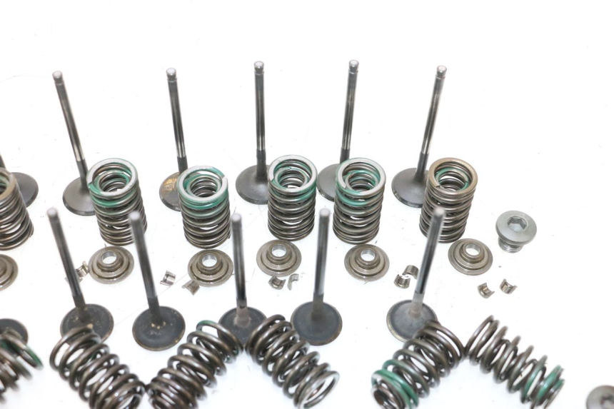 photo de VALVULA MOTOR SUZUKI GSF N BANDIT 1200 (2001 - 2005) - Características distintivas