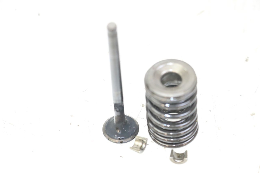 photo de VALVULA MOTOR KYMCO AGILITY 4T 50 (2018 - 2022) - Zoom estado de uso