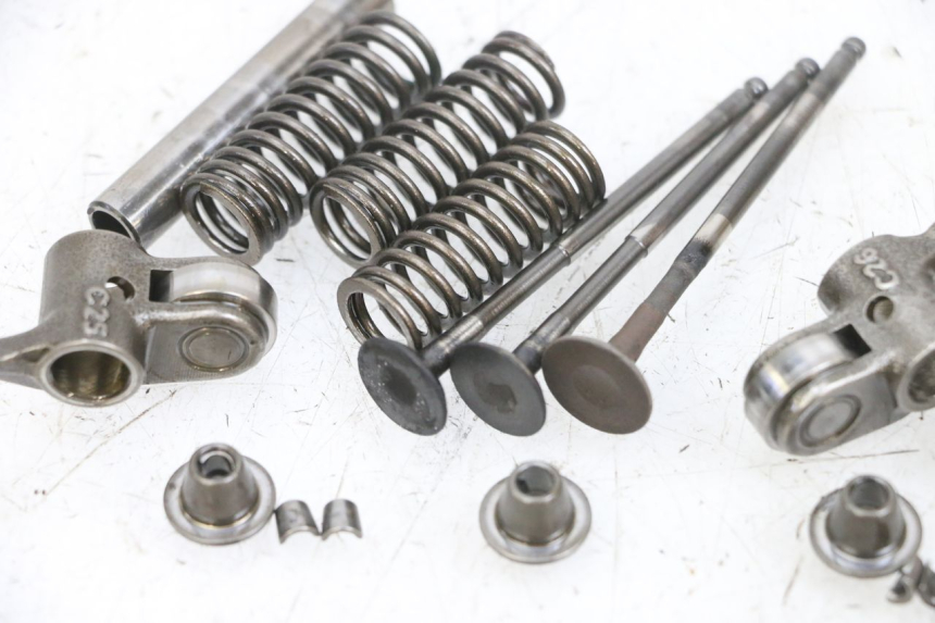 photo de VALVULA MOTOR YAMAHA NEOS NEO'S 4T 50 (2008 - 2016) - Detalle de la pieza