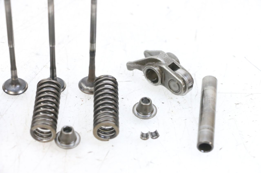 photo de VALVULA MOTOR YAMAHA NEOS NEO'S 4T 50 (2008 - 2016) - Otra perspectiva