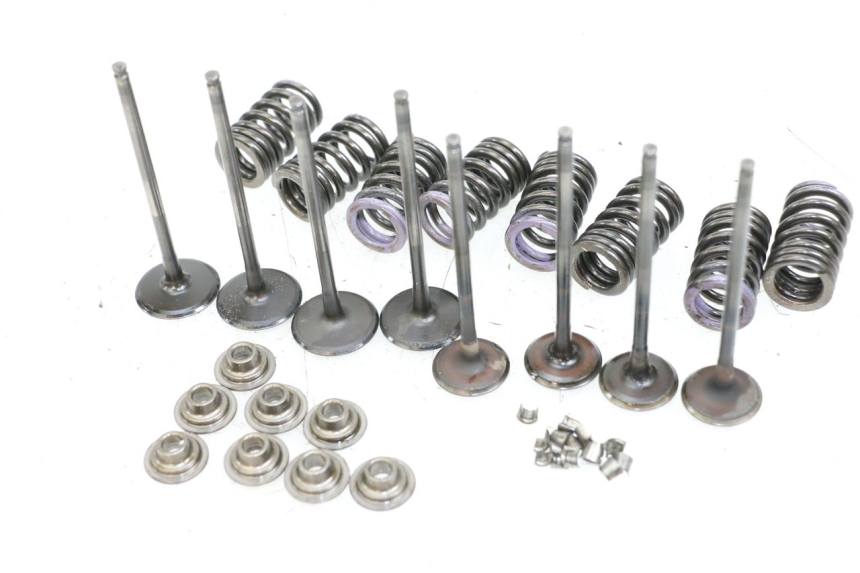 photo de VALVULA MOTOR KAWASAKI NINJA 400 (2018 - 2023) - Primer plano técnico