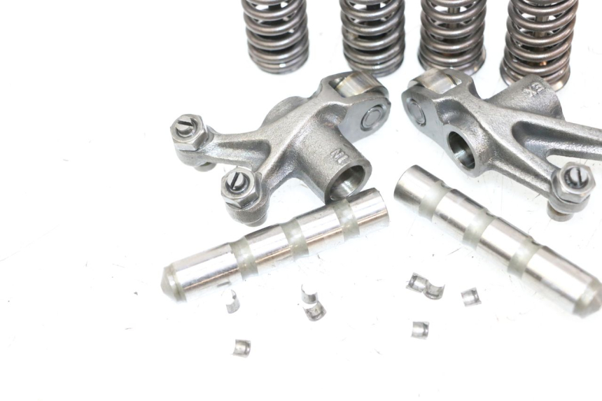 photo de VALVULA MOTOR PEUGEOT SATELIS 125 (2010 - 2012) - Otra perspectiva