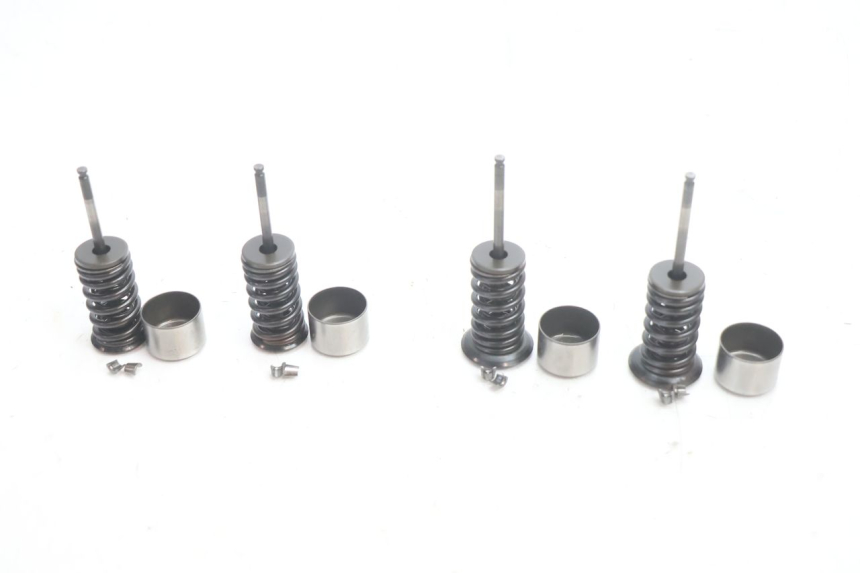photo de VALVULA MOTOR SUZUKI SV S 650 (2003 - 2009) - Características distintivas