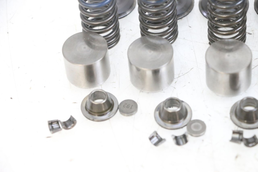 photo de VALVULA MOTOR YAMAHA TDM ABS 900 (2002 - 2014) - Otra vista del artículo