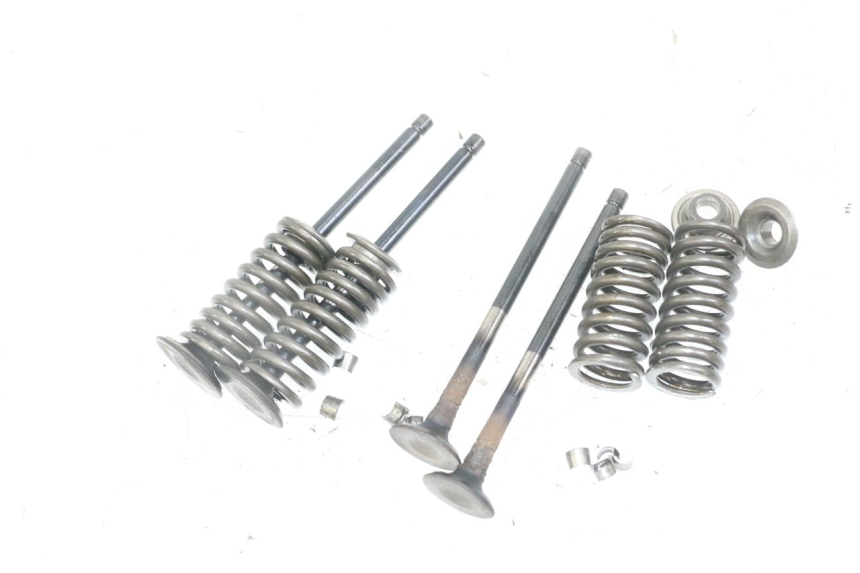 photo de VALVULA MOTOR PIAGGIO VESPA GRANTURISMO 200 (2004 - 2005) - Zoom estado de uso