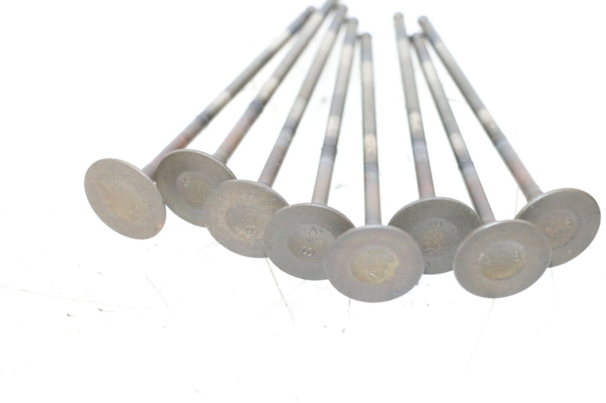 photo de VALVULA MOTOR YAMAHA XJ6 600 (2008 - 2016) - Primer plano técnico