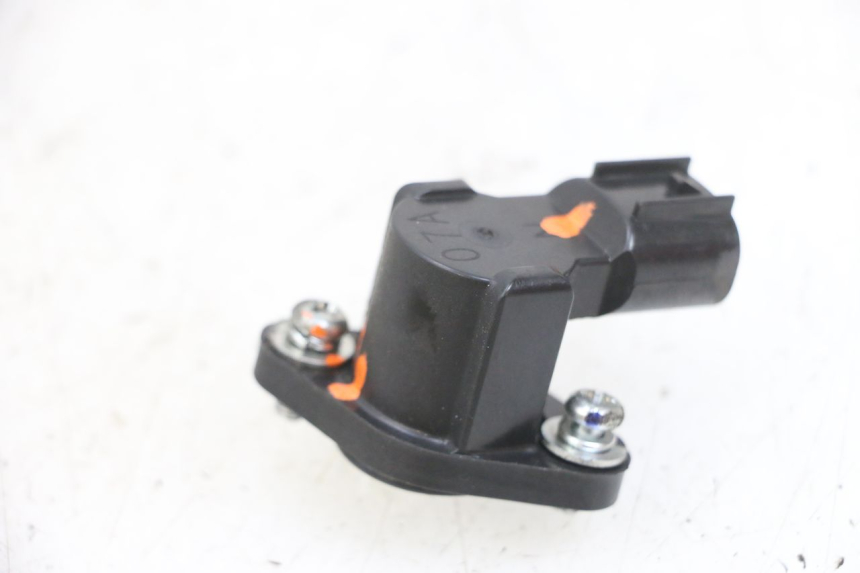 photo de STARTER ELETRICO PEUGEOT KISBEE 4T 50 (2018 - 2022) - Otra perspectiva