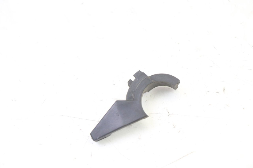 photo de STARTER TRIUMPH SPRINT 900 (1995 - 1998) - Otra perspectiva