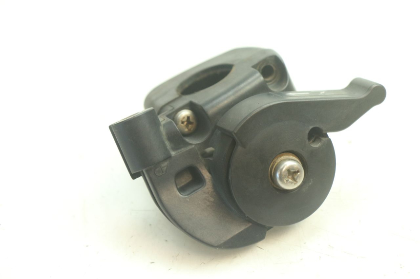 photo de STARTER YAMAHA WAVE RUNNER GP R 1200 (2000 - 2003) - Otra perspectiva