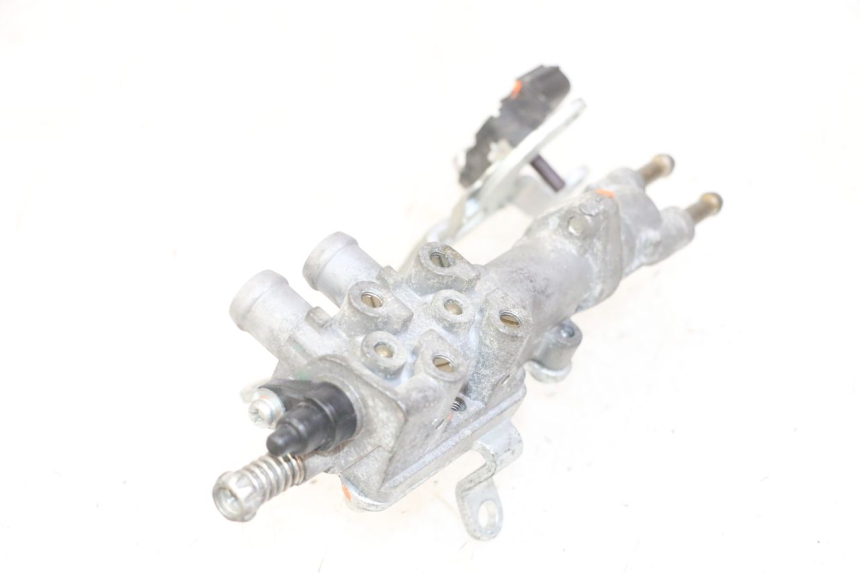 photo de STARTER YAMAHA XJ6 ABS 600 (2008 - 2016) - Primer plano técnico