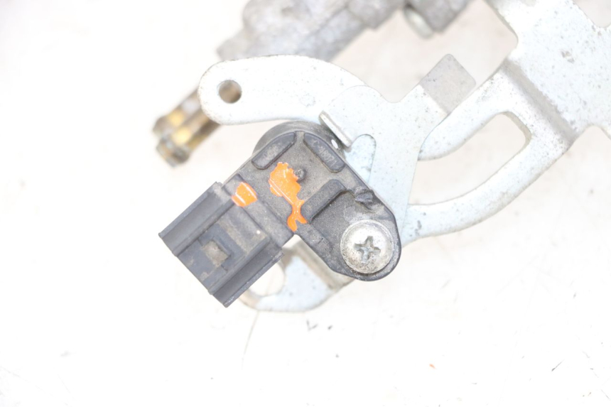 photo de STARTER YAMAHA XJ6 ABS 600 (2008 - 2016) - Estado de la superficie y material