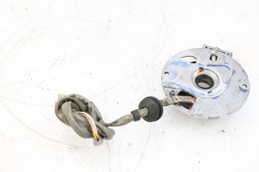 photo de STATOR MBK BOOSTER SPIRIT NAKED 50 (2004 - 2017) - Otra perspectiva