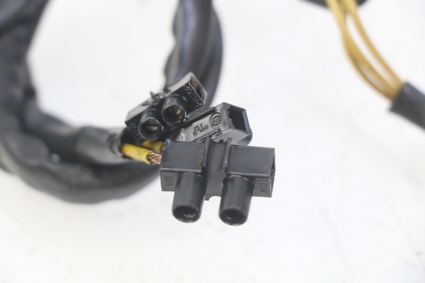 photo de ESTATOR HONDA CBF 500 (2004 - 2007) - Detalles de los puntos de fijación