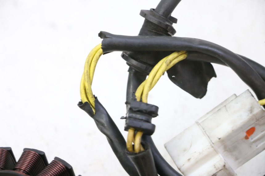 photo de ESTATOR HONDA FES S-WING SWING ABS 125 (2007 - 2015) - Detalle de la pieza