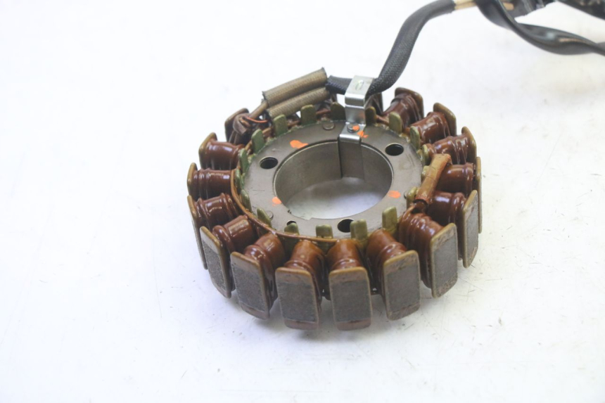 photo de STATOR YAMAHA FZ6 N FAZER 600 (2004 - 2006) - Detalle de la pieza