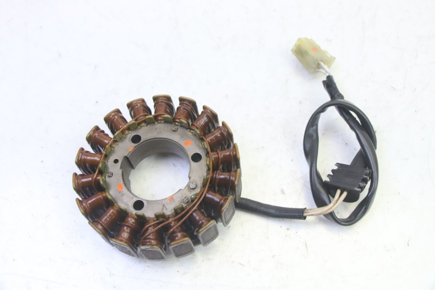 photo de STATOR YAMAHA FZ6 N FAZER 600 (2004 - 2006) - Zoom estado de uso