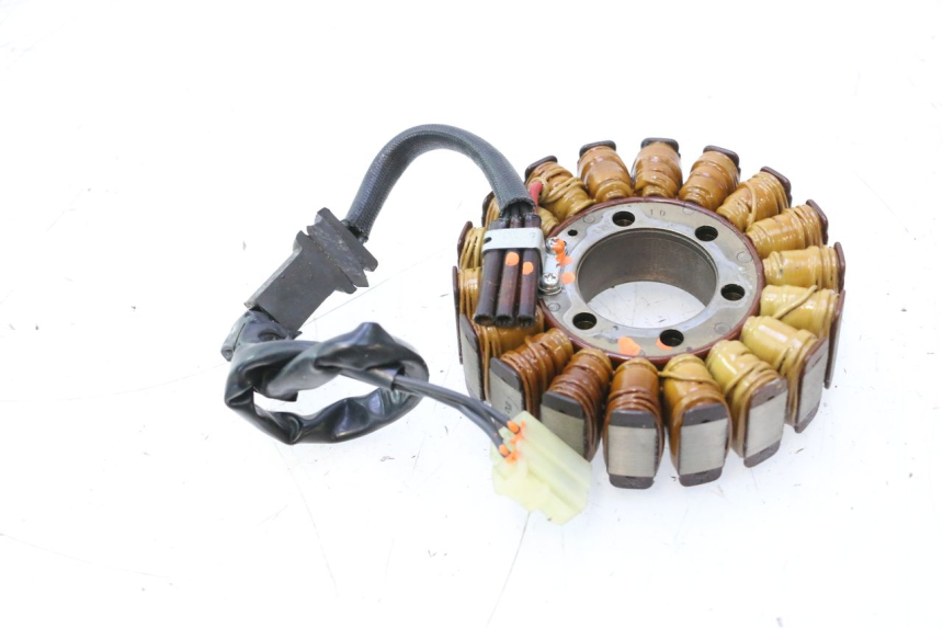 photo de STATOR SUZUKI GSR 600 (2005 - 2012) - Zoom estado de uso