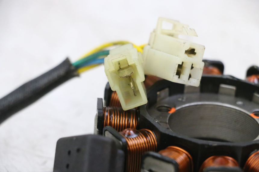 photo de STATOR HYOSUNG GTR 125 (2006 - 2008) - Otra perspectiva