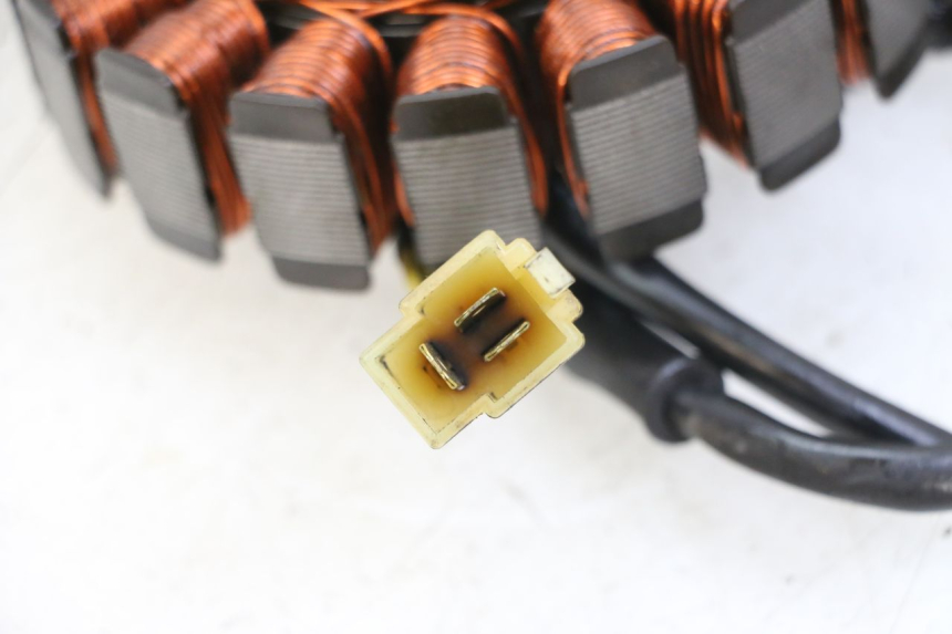 photo de STATOR HONDA VT C2 SHADOW 750 (1997 - 2001) - Primer plano técnico