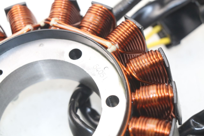 photo de STATOR HONDA INTEGRA NC D 750 (2016 - 2018) - Detalles de los puntos de fijación