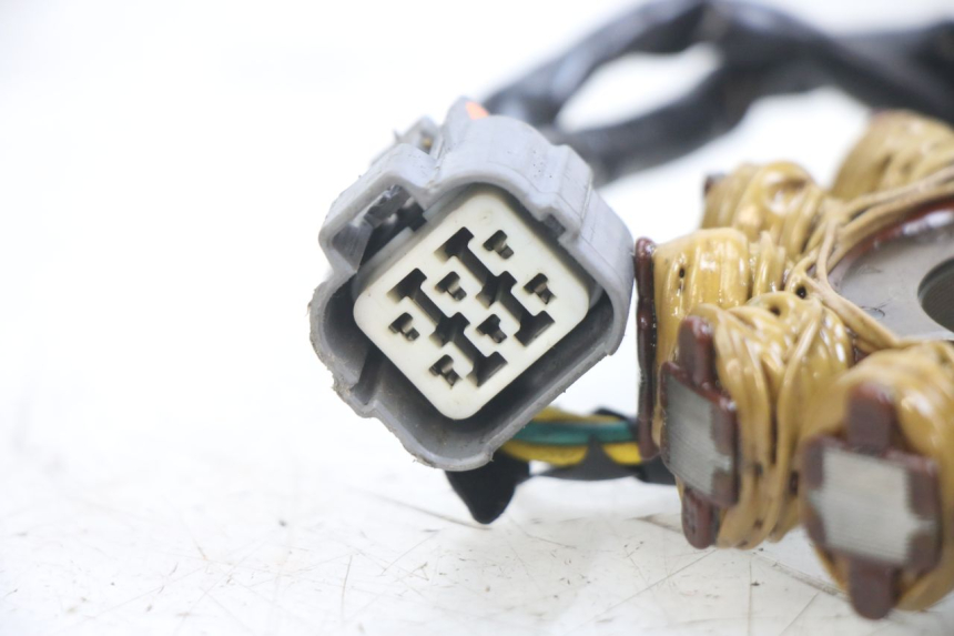 photo de ESTATOR KAWASAKI KXF KX-F 250 (2012 - 2014) - Detalles de los puntos de fijación