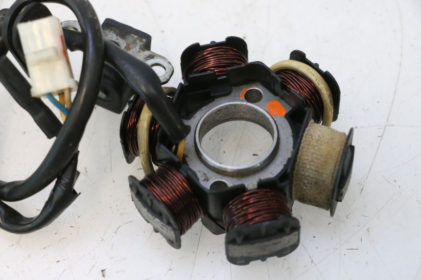 photo de STATOR PEUGEOT LUDIX 50 (2008 - 2017) - Otra perspectiva