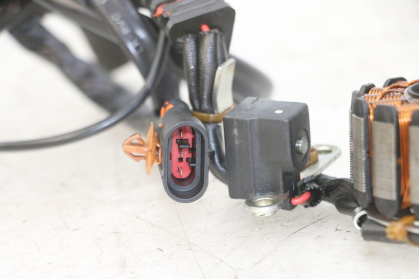 photo de STATOR PIAGGIO MP3 LT 300 (2010 - 2016) - Otra vista del artículo