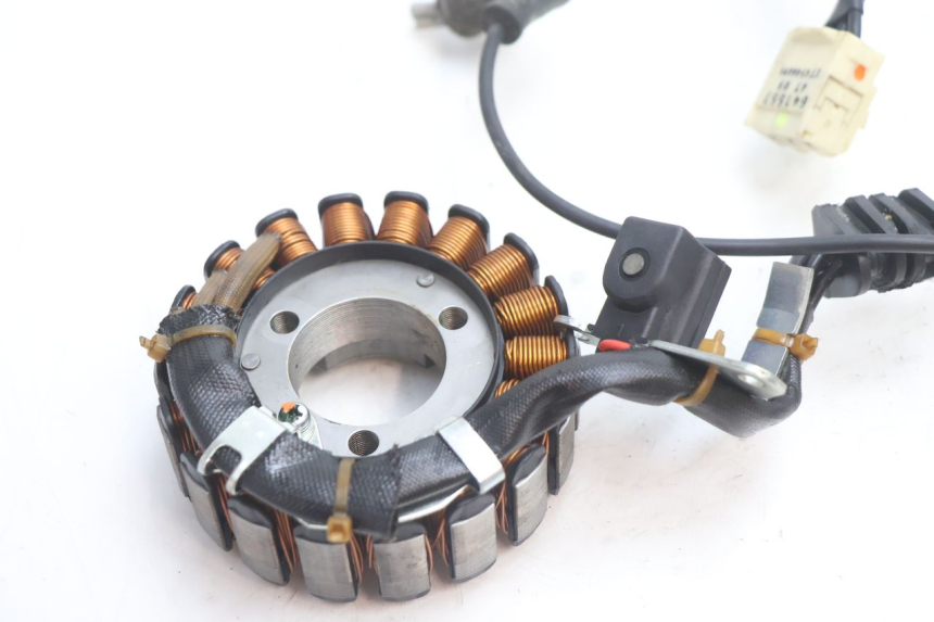 photo de STATOR PIAGGIO MP3 LT 300 (2010 - 2016) - Detalle de la pieza