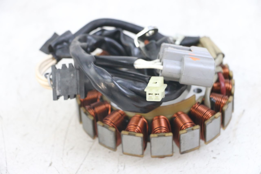 photo de ESTATOR YAMAHA MT-07 MT07 ABS 700 (2014 - 2017) - Primer plano técnico