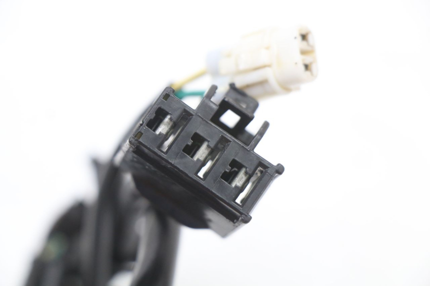 photo de STATOR KAWASAKI NINJA 400 (2018 - 2023) - Detalles de los puntos de fijación